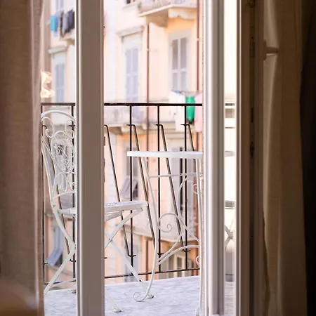 Dharma Luxury Guest house *